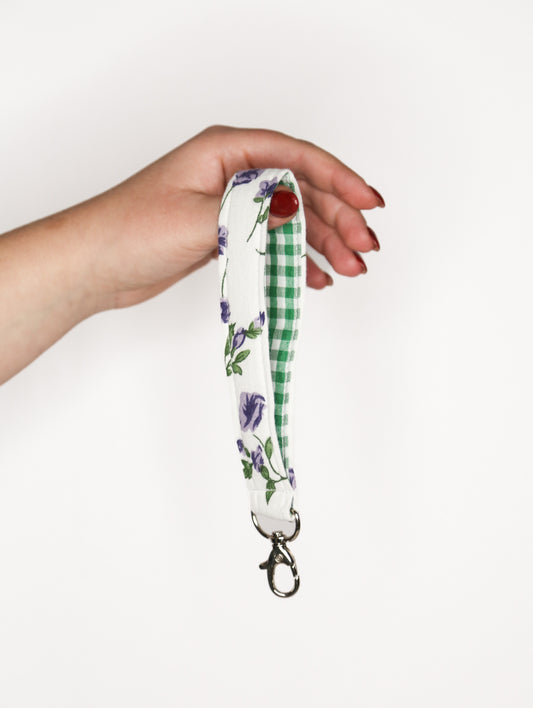 The Mère & Me Keychain Purple Flowers