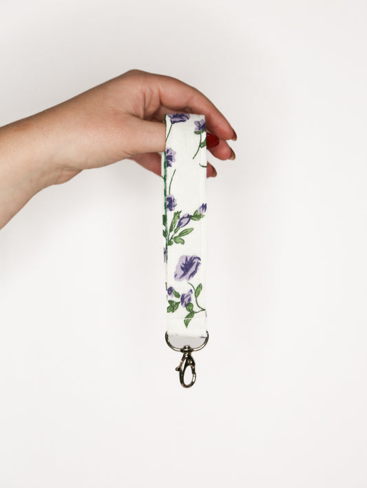 The Mère & Me Keychain Purple Flowers