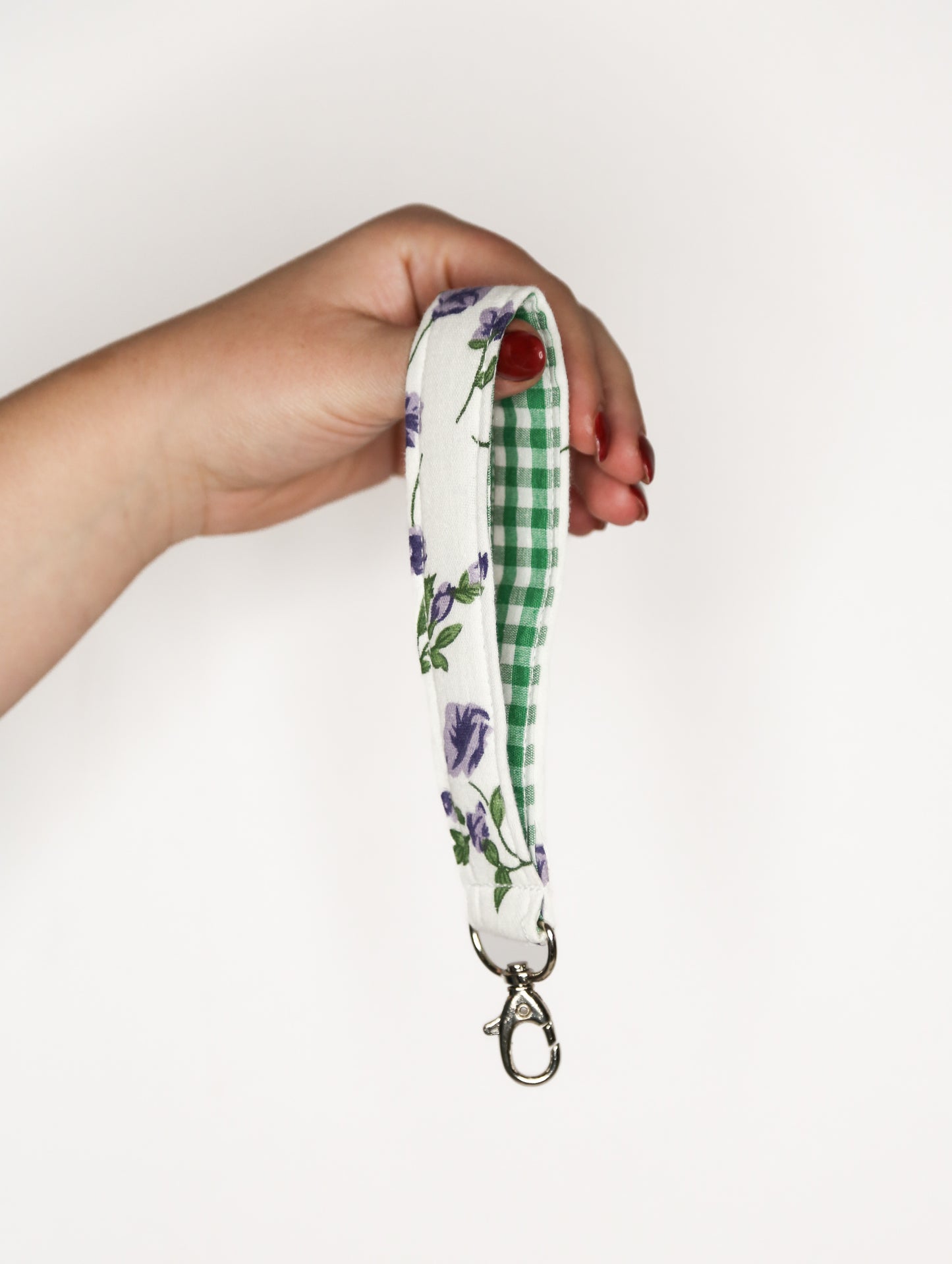 The Mère & Me Keychain Purple Flowers